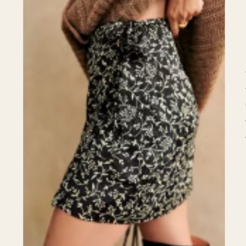 NWT sezane lola skirt two-tone black floral print size 4